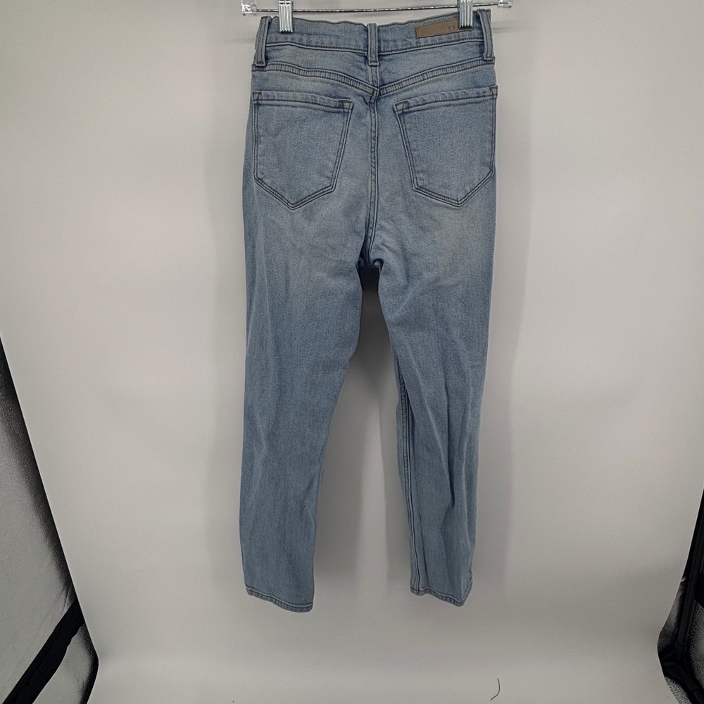 Forever 21 Premium Denim Shorts Womens Size 28‎ Blue Distressed Frayed Hem